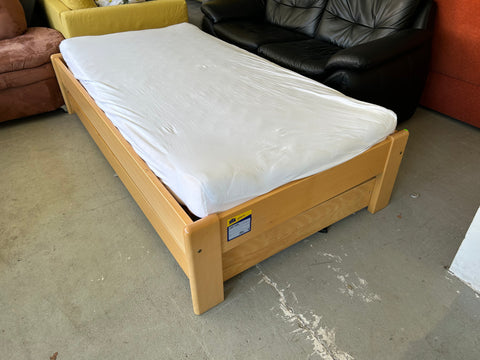 Bett  / Einzelbett aus Holz mit rollbarem Bettkasten - LD311021